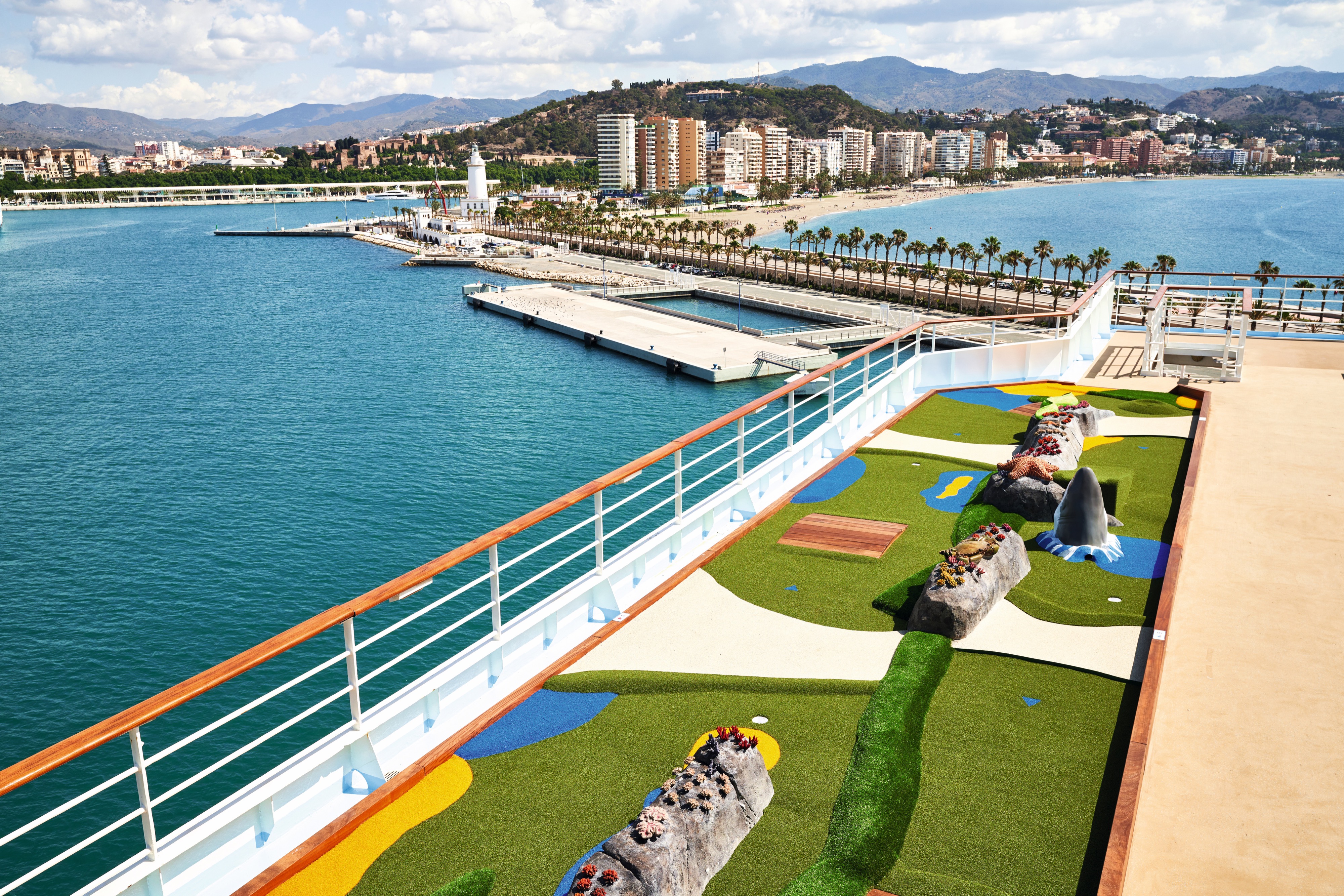 Marella Voyager - Minigolf